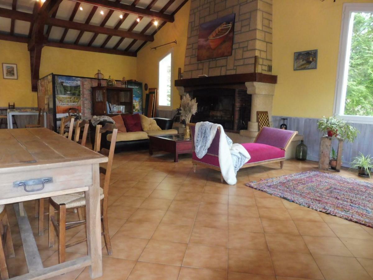 Chambres d'Hôtes L'Orée des Bois Lacrouzette Exterior foto